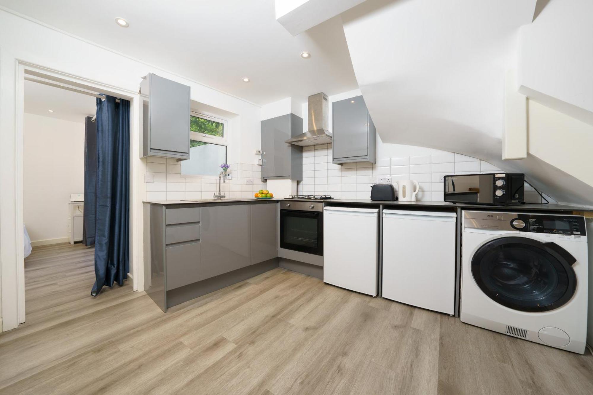 Modern Apartment In South West Londen Buitenkant foto