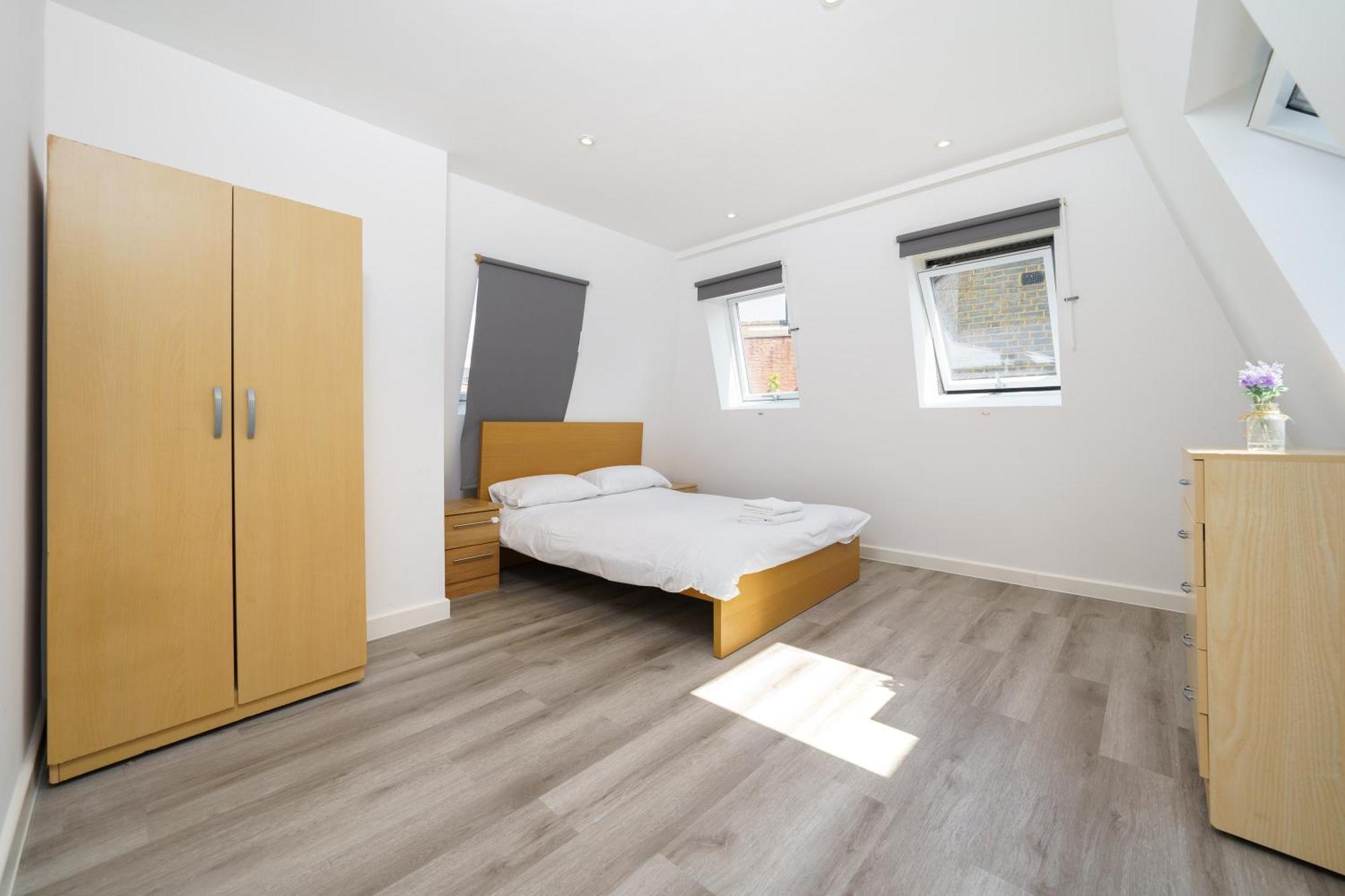 Modern Apartment In South West Londen Buitenkant foto